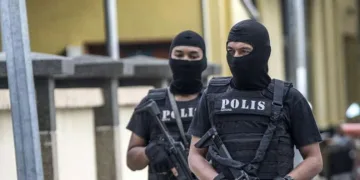 Şam’da askerler gövde gösterisi yaptı
