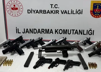 Hırsızlıktan kesinleşmiş 46 yıl hapis kararı vardı, polisten kaçamadı