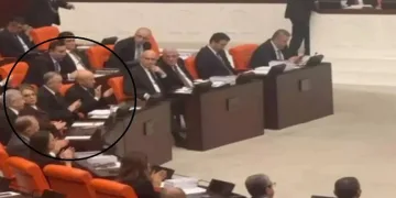 Hama’da muhaliflerden şükür namazı