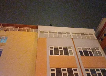 Otobüs terminalindeki bıçaklı kavgada kan aktı: 1 yaralı