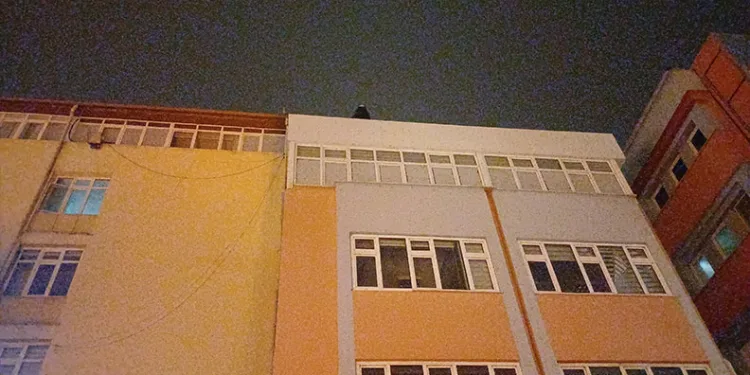Otobüs terminalindeki bıçaklı kavgada kan aktı: 1 yaralı