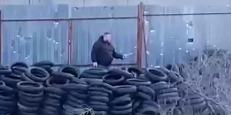 Ataşehir’de silahla etrafa ateş eden şahıs yakalandı