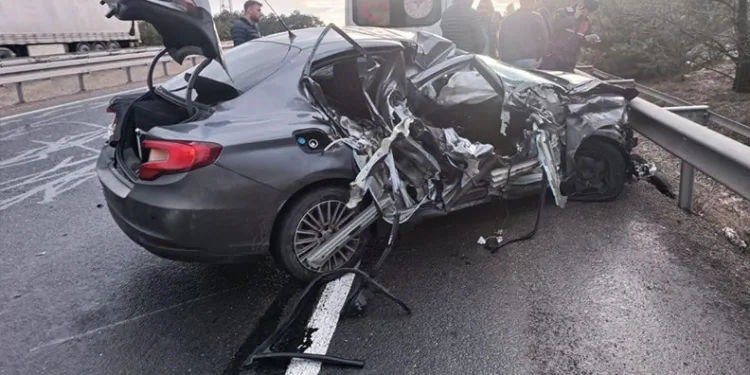 Araç içinde tabancayla vurularak ölen kadın toprağa verildi