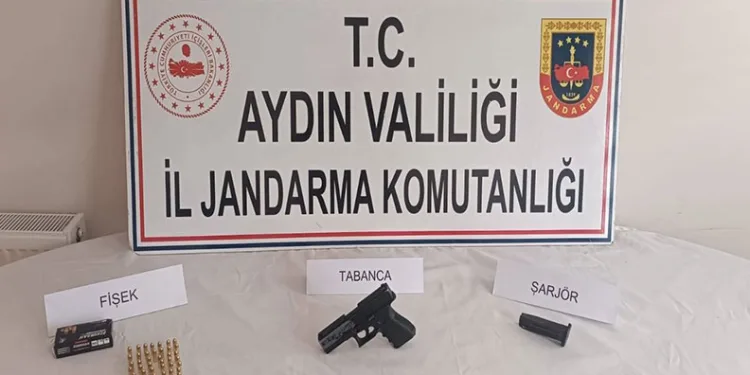 Otobüs terminalindeki bıçaklı kavgada kan aktı: 1 yaralı