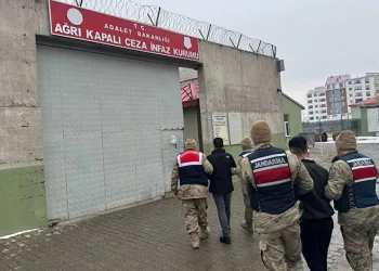 Hırsızlıktan kesinleşmiş 46 yıl hapis kararı vardı, polisten kaçamadı