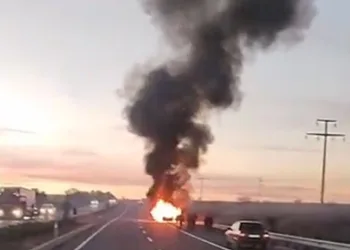 Kaza yapan araca başka otomobil çarptı: 2 ölü