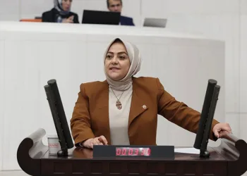 Kremlin Esad’ın eşi Esma Esad’ın boşanmak istediği iddialarını yalanladı