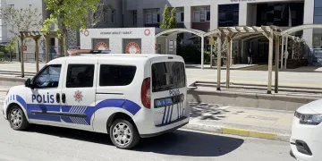 Çaldıkları motosikletin şase numarasını kazımışlar