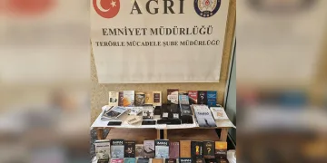 Van Gölü Ekspresi’nin Kirkor Dağı eteklerindeki muhteşem görüntüsü büyülüyor
