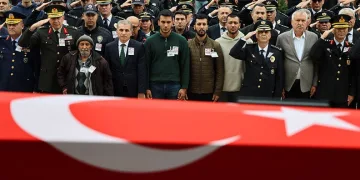 Çaldıkları motosikletin şase numarasını kazımışlar