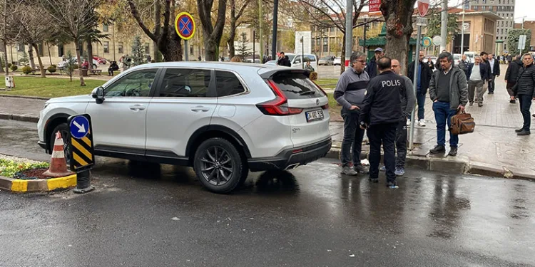 Dilovası’nda kaçak sigara operasyonu: 2 gözaltı