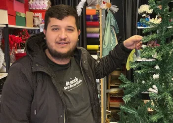 Kontrolden çıkan araç üzüm bağına uçtu