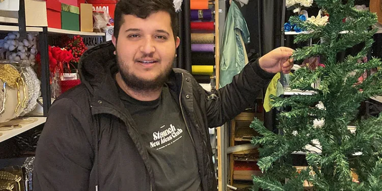 Kontrolden çıkan araç üzüm bağına uçtu