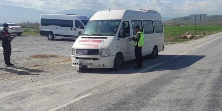 Otobüs terminalindeki bıçaklı kavgada kan aktı: 1 yaralı