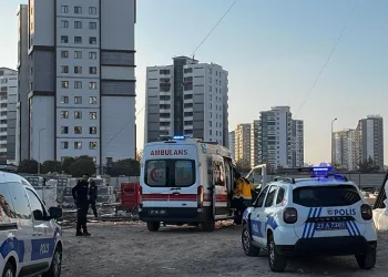 13’üncü kattan düşen işçi hayatını kaybetti