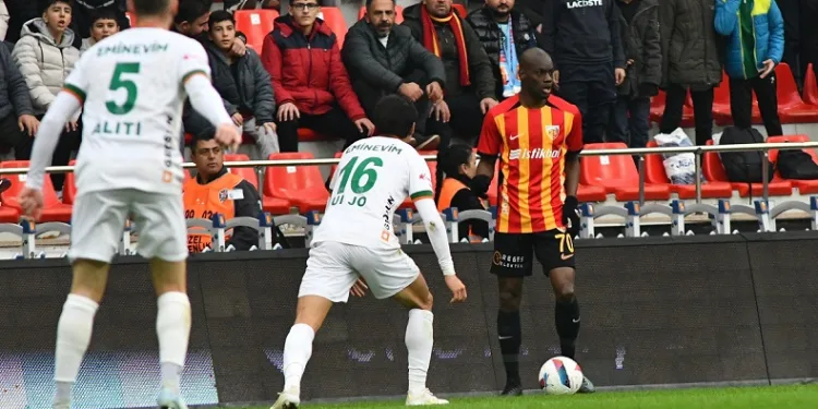 Kayserisporlu Aylton Boa Morte 3. golünü attı