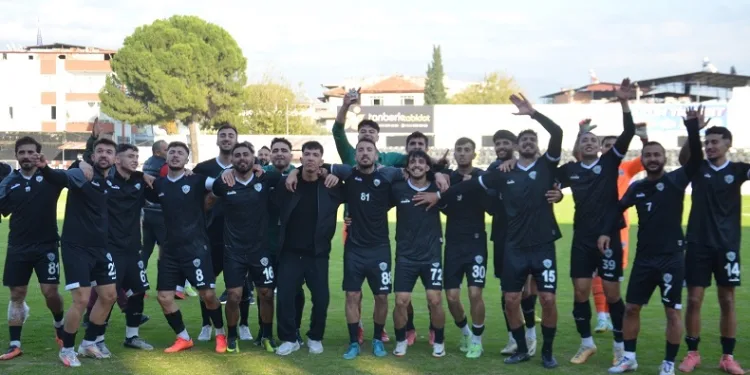 Nazillispor, yeni teknik ekibi ile çıkışa geçti
