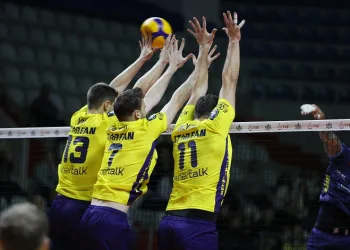 Efeler Ligi: Fenerbahçe Medicana: 3 – Arkas Spor: 2