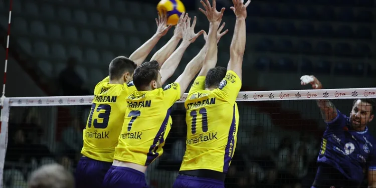 Efeler Ligi: Fenerbahçe Medicana: 3 – Arkas Spor: 2