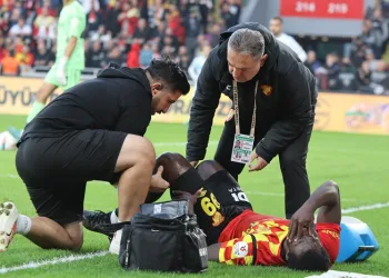 Göztepe’de Datro Fofana ameliyat oldu