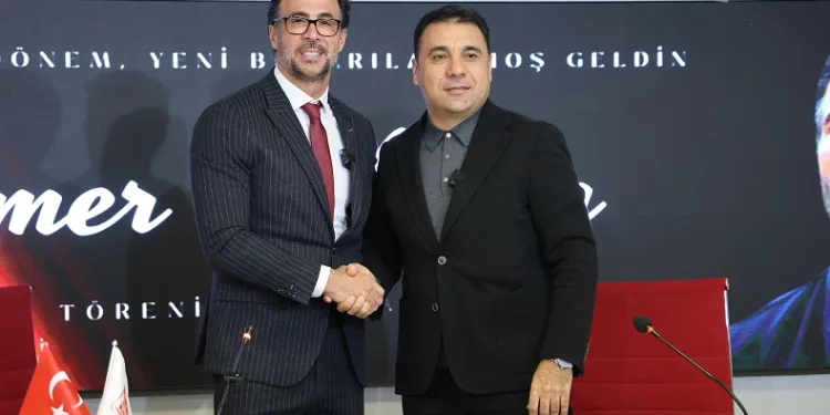Sivasspor’un yeni teknik direktörü Ömer Erdoğan imzayı attı