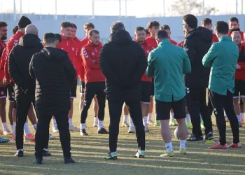 Sivasspor’da Ömer Erdoğan ilk idmanına çıktı