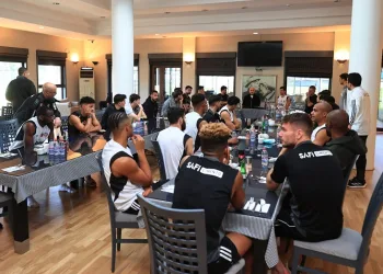 Beşiktaş’ta Başkan Hüseyin Yücel, futbolcularla buluştu