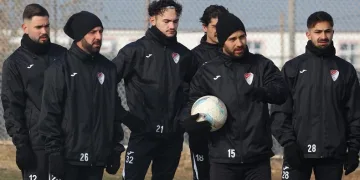 Elazığspor, Mersin’e 19 futbolcuyla gitti