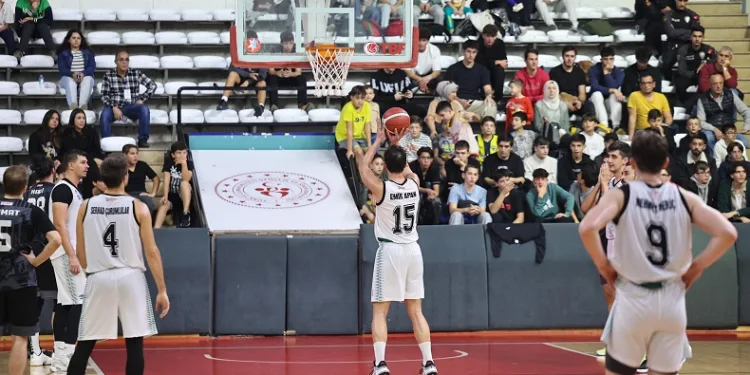 Sakarya Büyükşehir Basket sezonun ilk yarısını seyircisi önünde kapatıyor