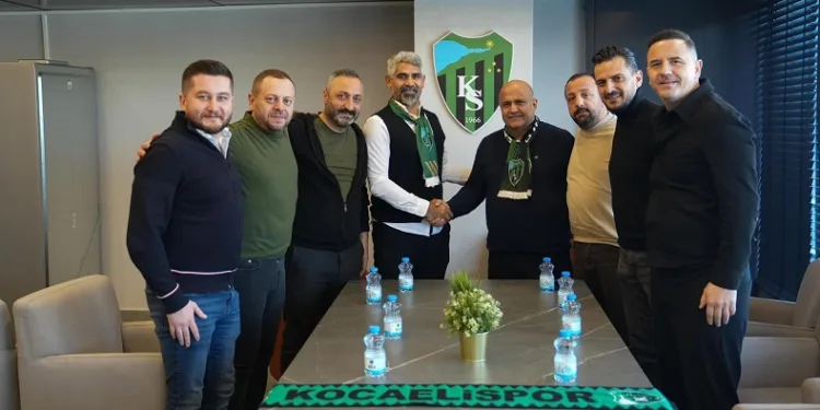 Kocaelispor, İsmet Taşdemir ile sözleşme imzaladı