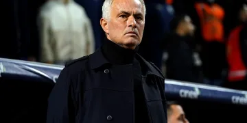 Fenerbahçe’den Jose Mourinho’ya geçmiş olsun mesajı