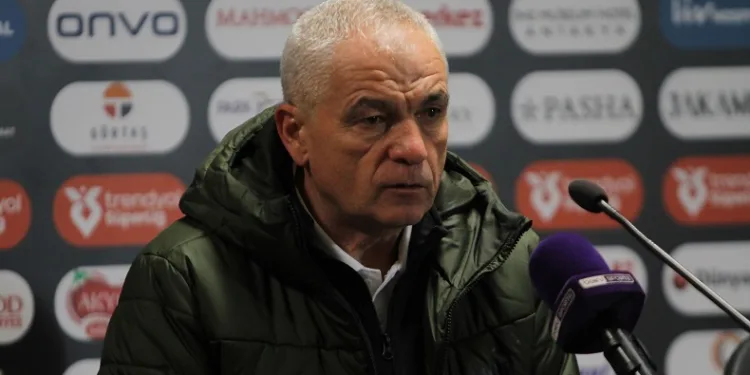 Atakaş Hatayspor, Rıza Çalımbay ile yollarını ayırdı
