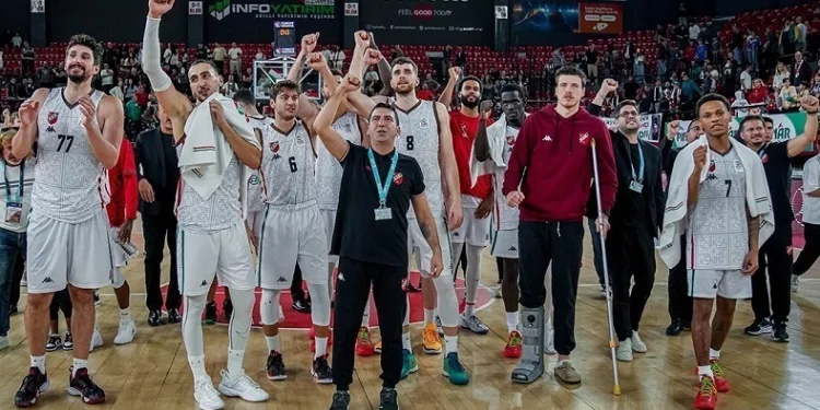 Karşıyaka Basket, iç sahadaki 6 maçının 5’inde 100 sayı attı