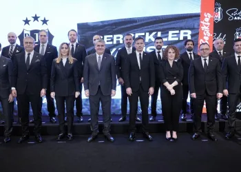 Serdal Adalı yönetim kurulunu tanıttı