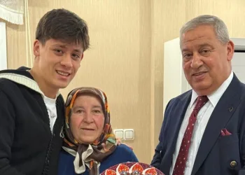 Arda Güler, baba ocağına geldi