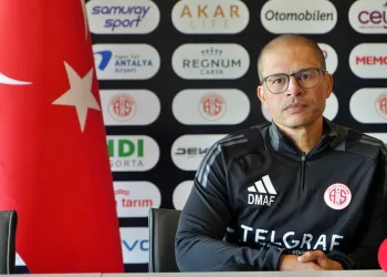Alex de Souza: “Kafamdaki oyunun şu anda yüzdelik kısmı çok düşük”