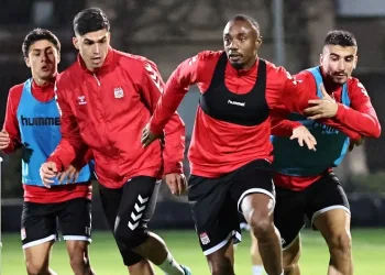 Sivasspor’un Antalya kampı başladı