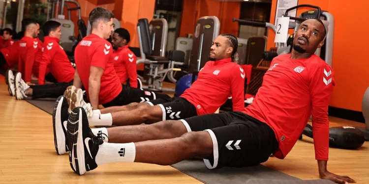 Sivasspor salonda çalıştı