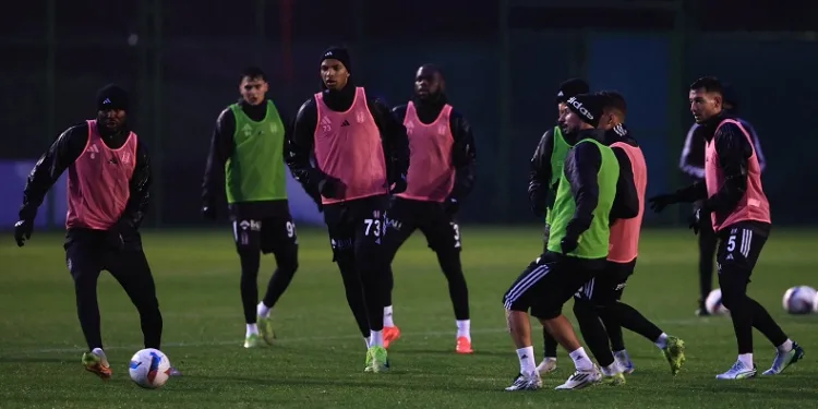 Beşiktaş’ta Çaykur Rizespor maçı hazırlıkları sürüyor