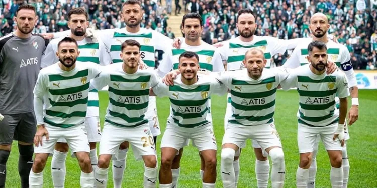 Bursaspor şov yaptı: Bornova 1877 1- 7 Bursaspor