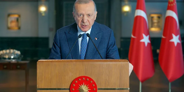 “Sanayi üretiminde ve ihracatta rekorlar kırarak ilerliyoruz”