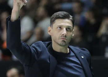 Bursaspor Yörsan Başantrenörü Serhan Kavut destek istedi