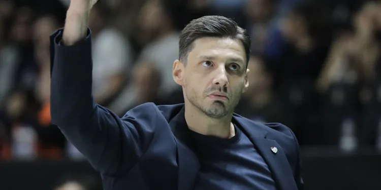 Bursaspor Yörsan Başantrenörü Serhan Kavut destek istedi