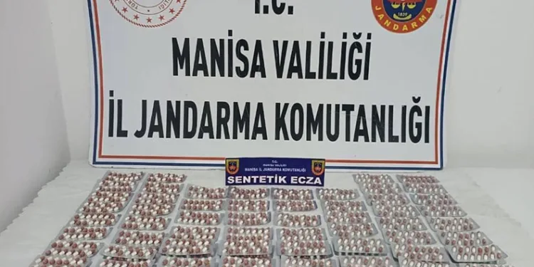 Manisa’da jandarma ekipleri uyuşturucuya geçit vermiyor