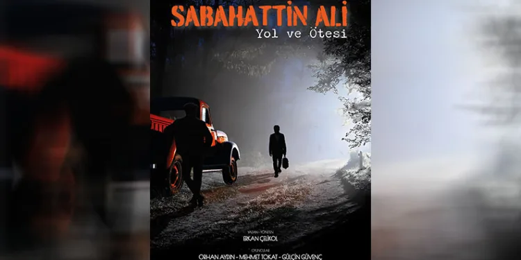 Tiyatro sahnesine kamyon çıkartılıyor