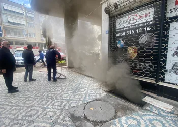 Madde bağımlısı genç, apartmanın deposunu yaktı