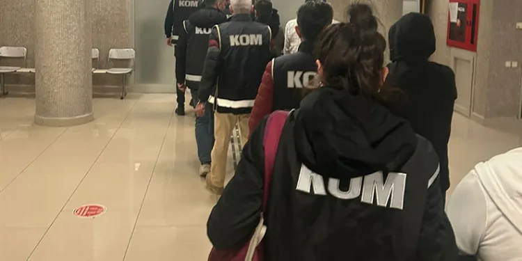 Antalya’da gasp şüphelisi 7 kişi tutuklandı