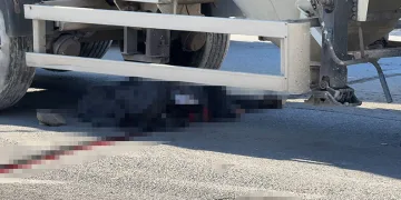 Yaşlı adam tankerin altında kalarak hayatını kaybetti