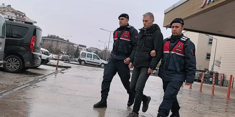 FETÖ/PYD üyesi üsteğmen yakalandı
