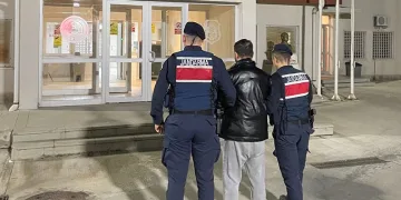Satışa hazır paketlenmiş uyuşturucu ile yakalandı